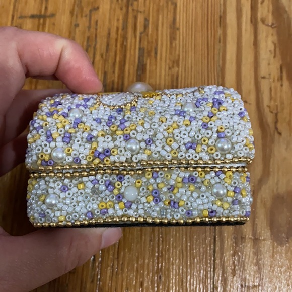Beaded small Jewelry box - Picture 5 of 10